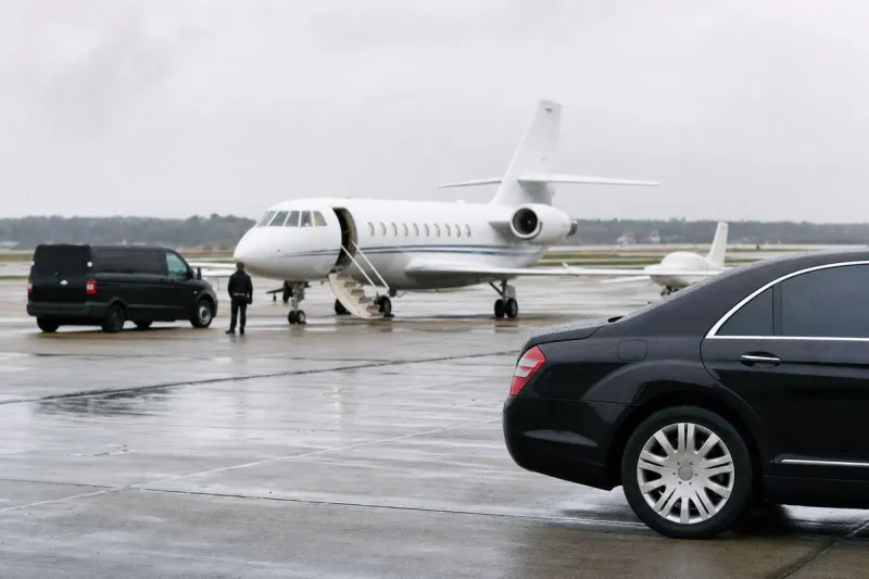 Business jet (file photo)