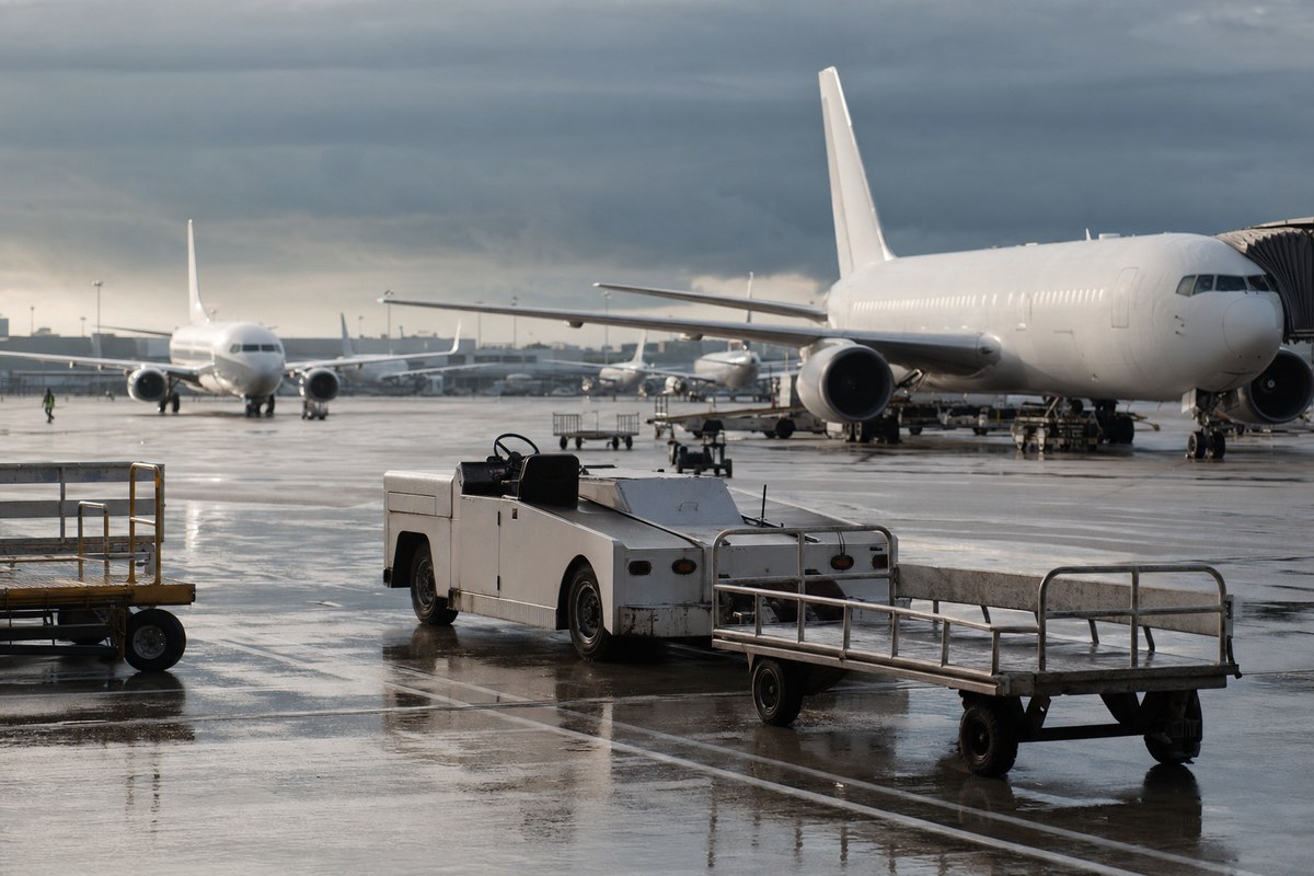 Rare overnight thunderstorm disrupts operations at Vancouver International Airport