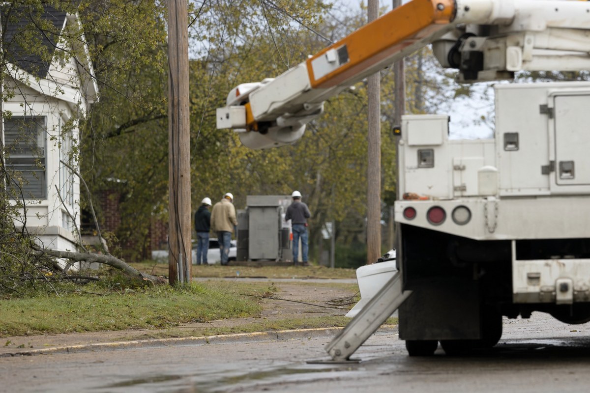 MLGW and City of Memphis Issue Storm Recovery Update as 85,000 Remain Without Power