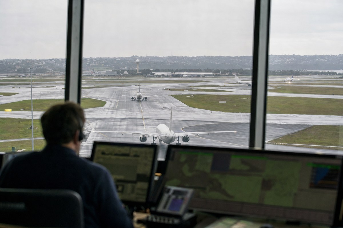 Australia's Air Traffic Controller Shortage Drives Spike in Near-Misses at Sydney Airport