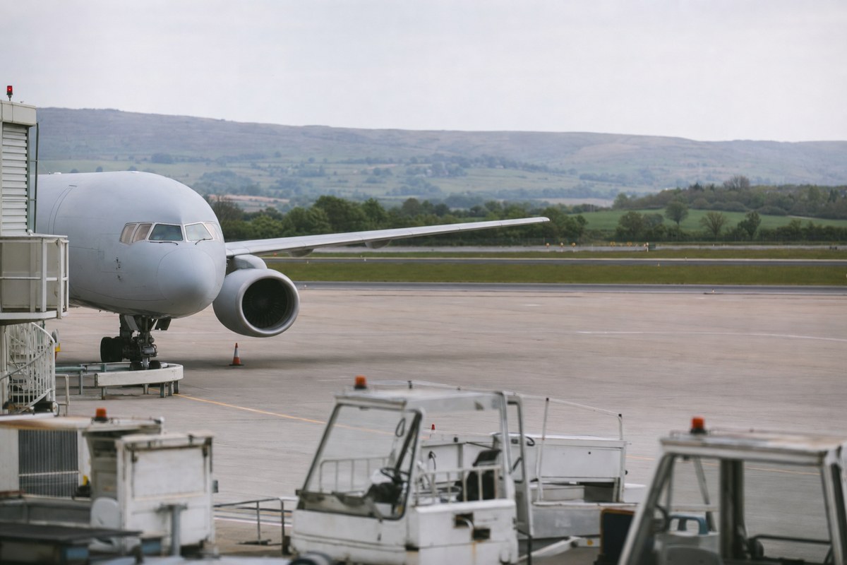 Leeds Bradford Airport Proposes Noise-Based Night Flight System and Resident Insulation Grants