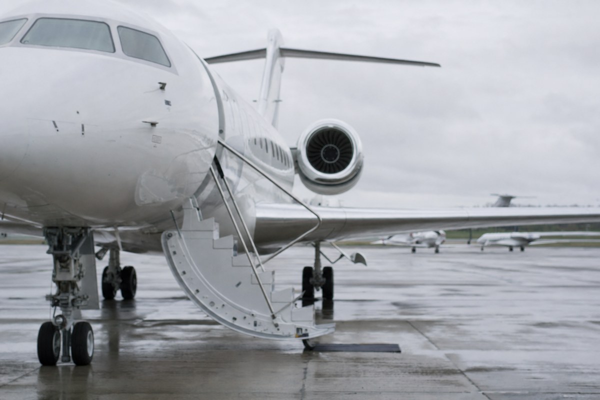 Nice Tops Vista's Global Private Aviation Rankings This Summer as UK Travellers Book Last-Minute