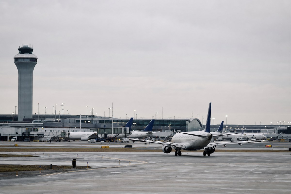 FAA System Outage Causes Ground Stop and Mass Cancellations at Major Northeast U.S. Hub