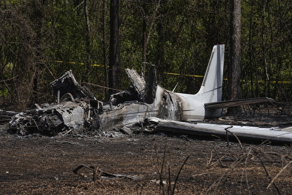 Aviation incidents roundup, September 3, 2026: fatal Tampa crash, Garuda tire blowout, Aeromexico power bank fire, and I