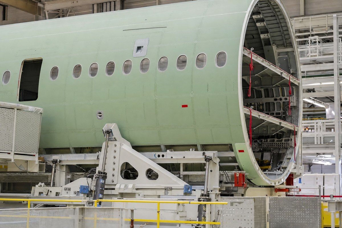 Airbus 12-A350s-Per-Month Target for 2028 Faces Serious Risk as Kinston Facility Disrupts Supply