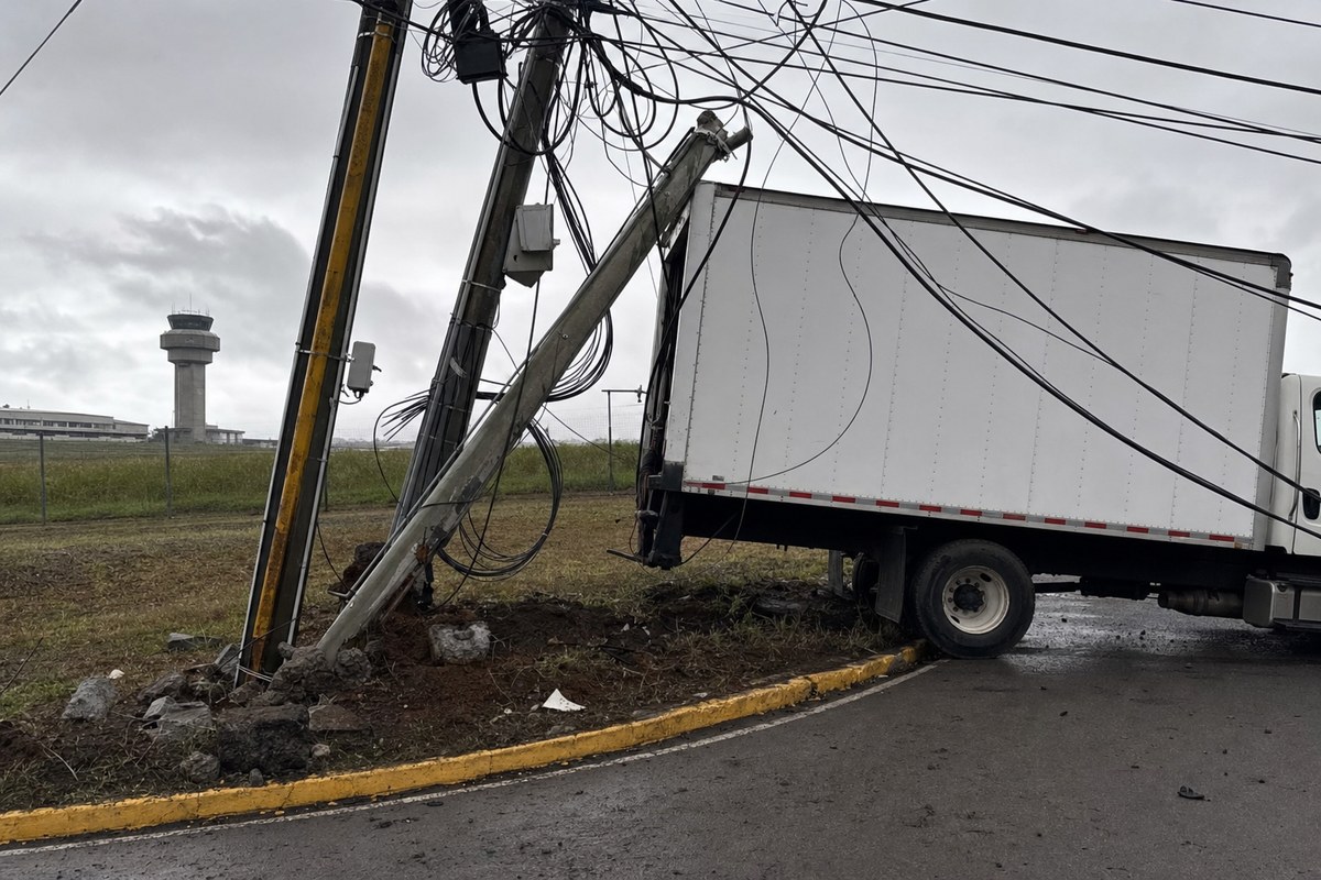 Truck Strike on Fiber Infrastructure Knocks Out Radar at San José's Juan Santamaría International Airport, Causing Fligh