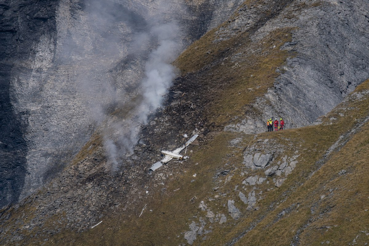 Three Killed as Cirrus SR22T Strikes Mountainside Above Leukerbad, Switzerland