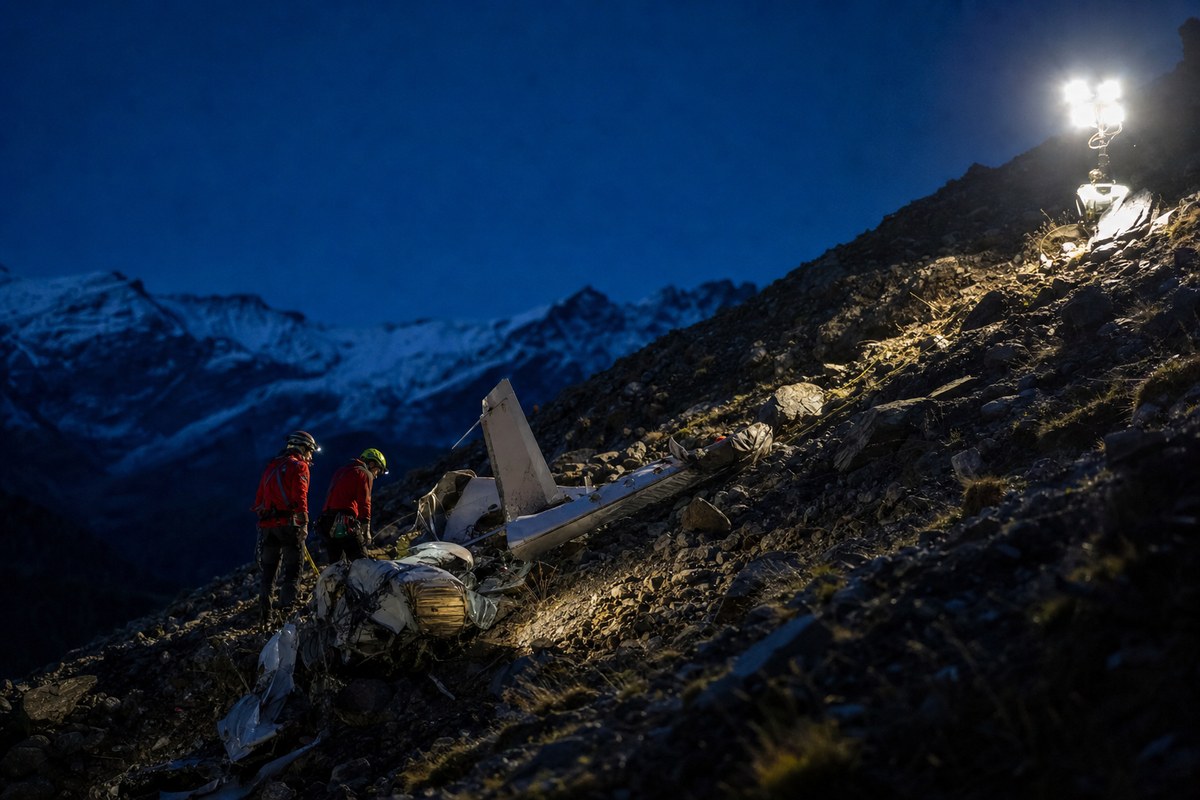 Cirrus SR22T Crash in Swiss Alps Kills Three, Including Two British Nationals