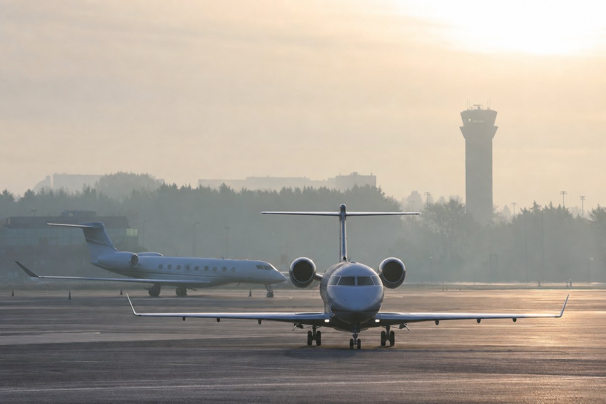 Business-Jet Movements Fall Net 387 at Three Amsterdam-Area Airports in 30-Day Comparison