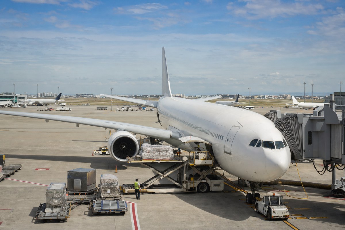 Nearly 46 UAE flights delayed or cancelled on September 27 amid regional travel disruption