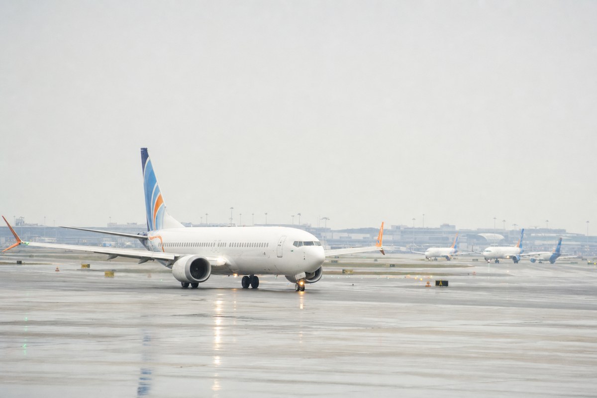 Dubai-bound flights face continued delays on Monday after over 40 disruptions on Sunday