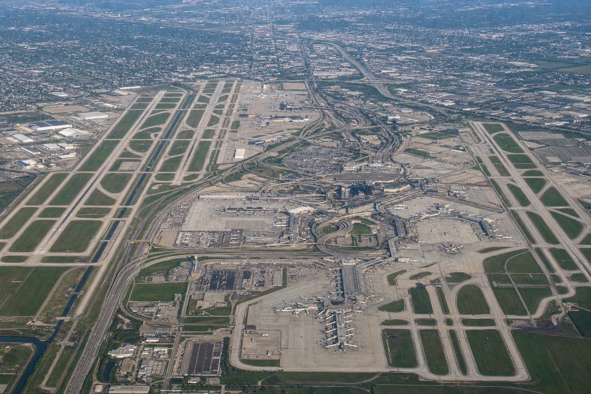 Communication Failures and TFR Gaps Compounded Chicago Presidential Airspace Violations