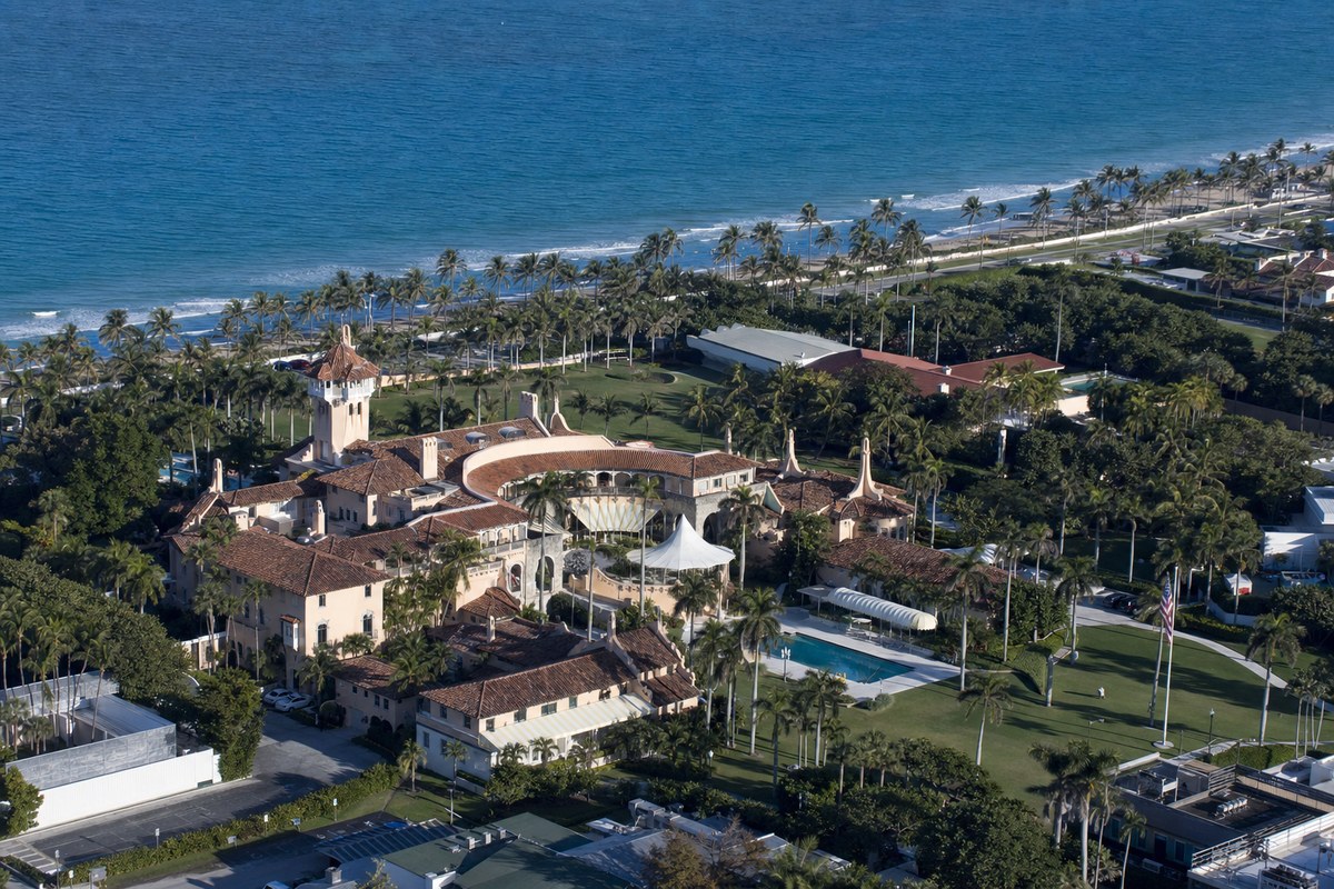 FAA Seeks Public Comment by Oct. 2 on Permanent Airspace Restrictions Over Mar-a-Lago