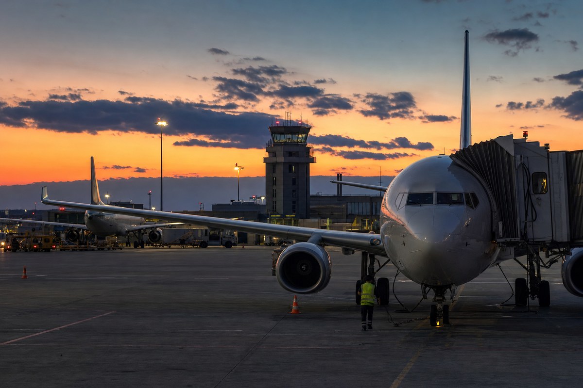 Mass Drone Attack Disrupts Moscow Airports, Over 300 Flights Delayed or Canceled