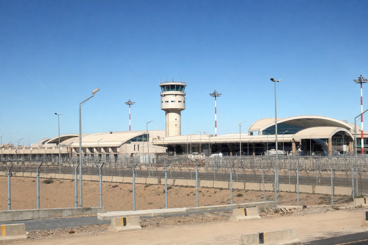 Houthis claim new strikes on Saudi airports and Aramco facilities, declare Saudi airspace unsafe amid international cond