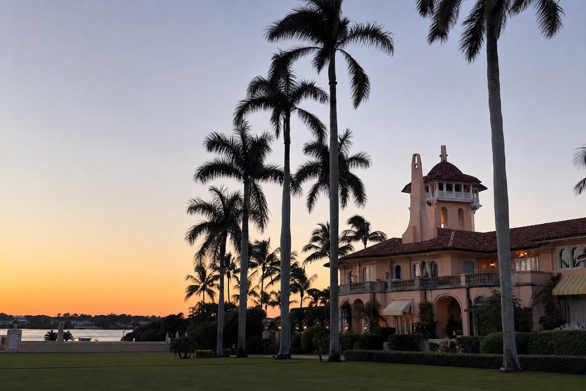 FAA Issues VIP Movement Notice for Palm Beach, With Temporary Flight Restrictions Oct. 16–18 Ahead of Possible Trump Vis