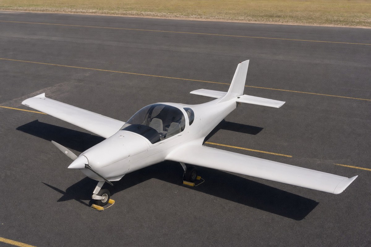 ATSB: Fuel Crosscheck Failures Preceded Flylink Diamond DA20 Precautionary Landing at Toowoomba Wellcamp