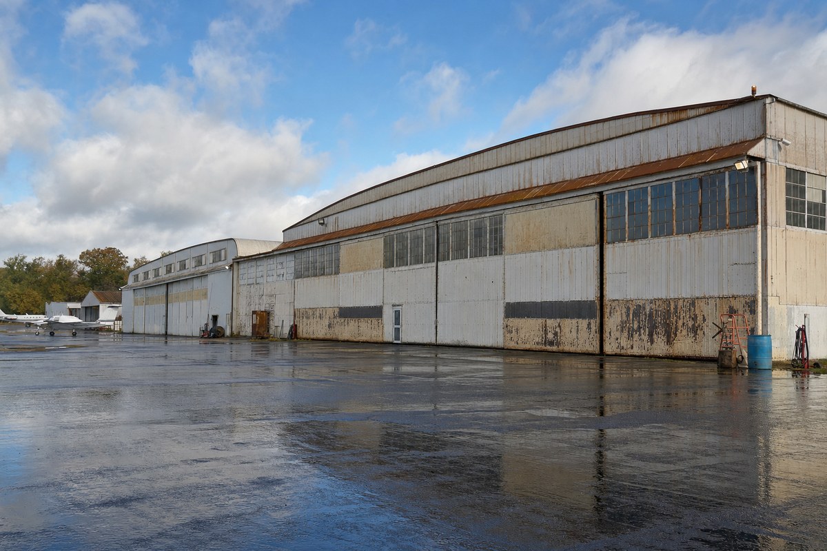 Aeroflex-Andover Airport Tenants Face December 31 Eviction as Repair vs. Demolition Costs Questioned