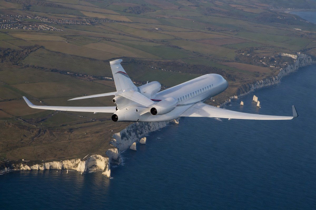 Charles Simonyi's Falcon 8X N822LC flies 47 nm from Ontario to Van Nuys in 24 minutes