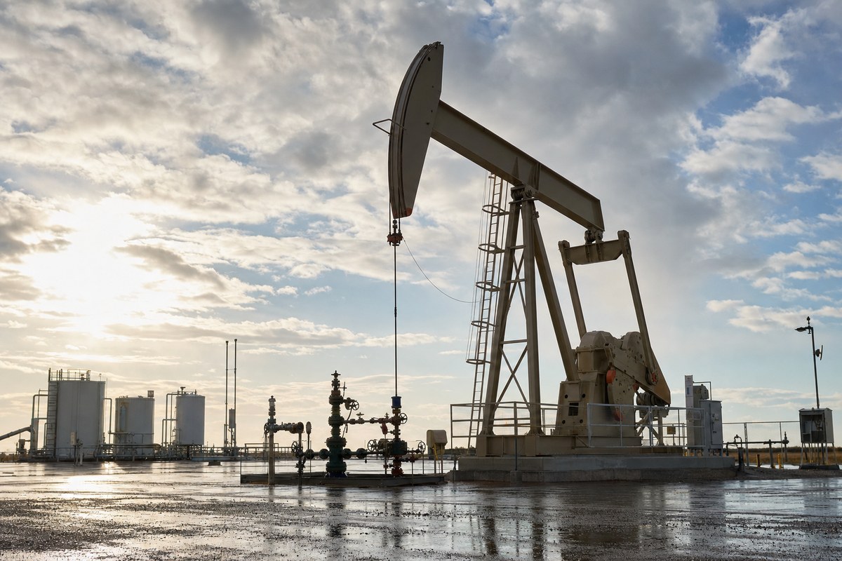 Energy Analyst: Jet Fuel Prices to Stay 'Exceptionally High' for 6–12 Months as Refining and Shipping Strain