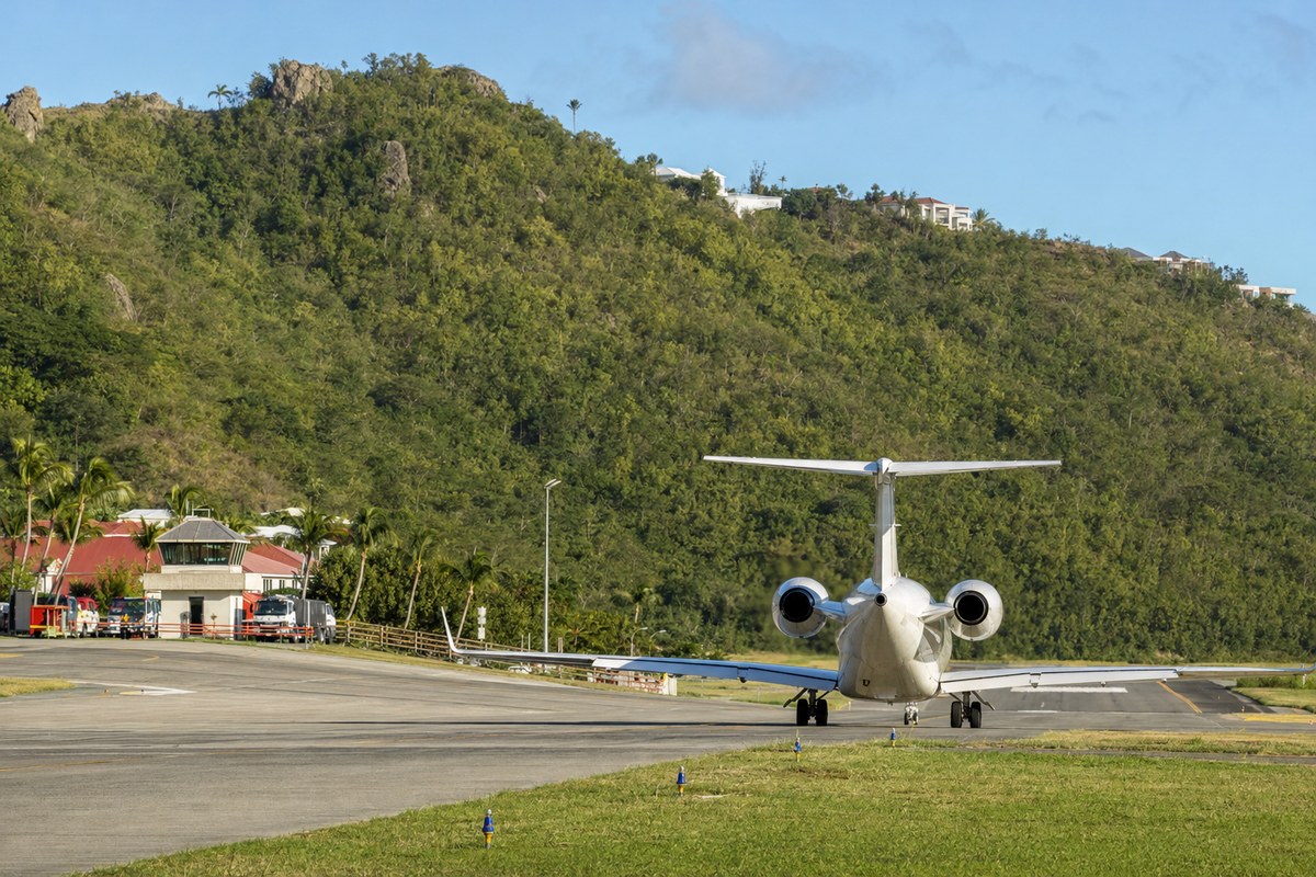 St. Barths Airport Operates Under IATA Level 2 Schedule Facilitation for 2026/27 Winter; AirSXM Plans to Pre-Purchase Up