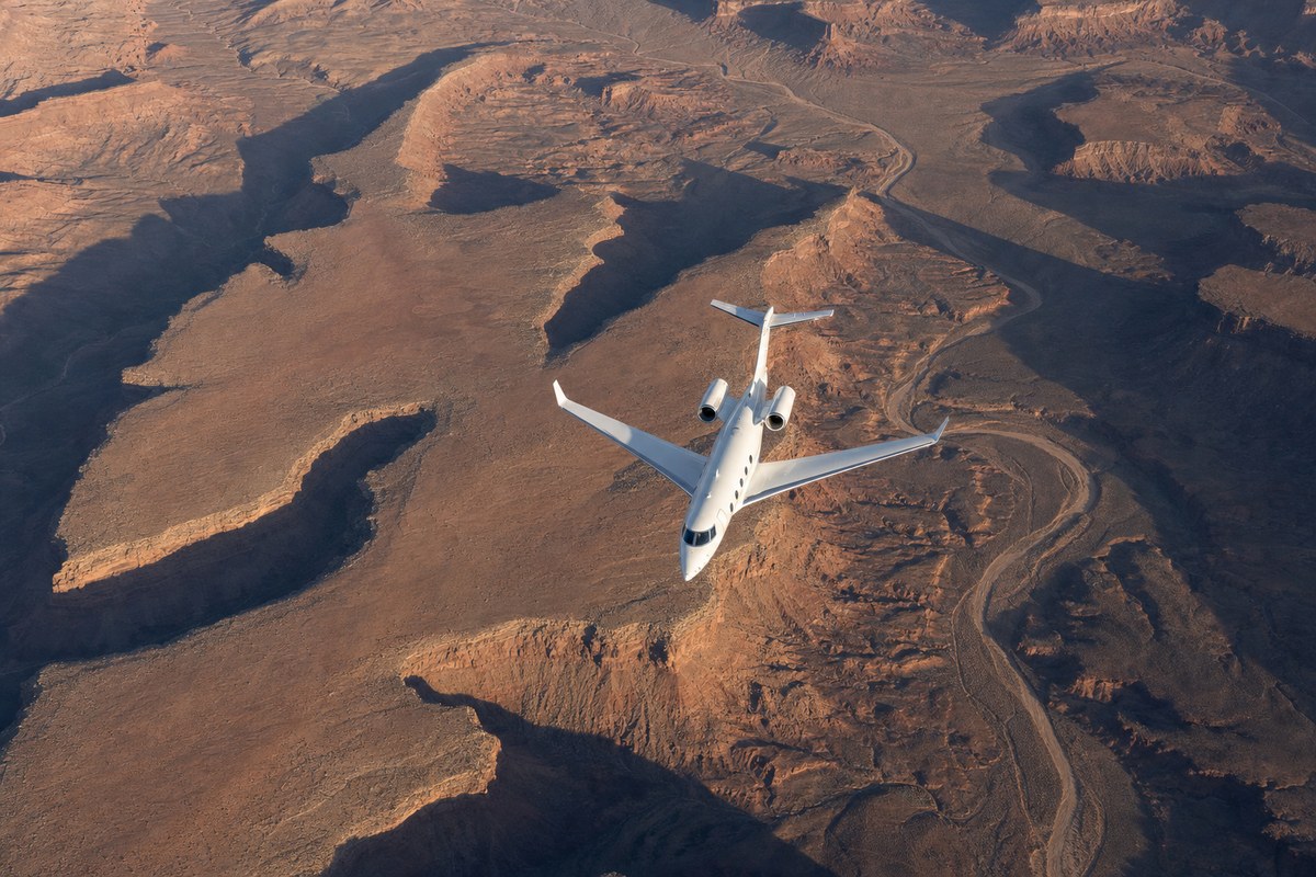 Global Business Jet Departures Rise 0.7% in Week 43 as NBAA-BACE Lifts Nevada, WINGX Reports